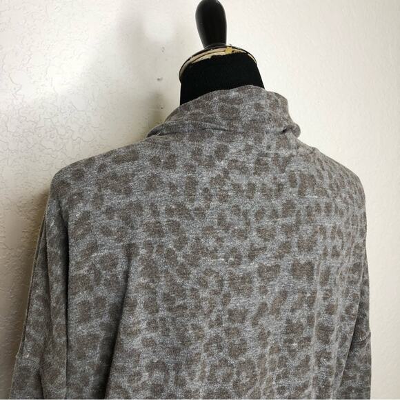Sundry gray brown animal print open front cardigan size 1 or Small - Picture 8 of 15